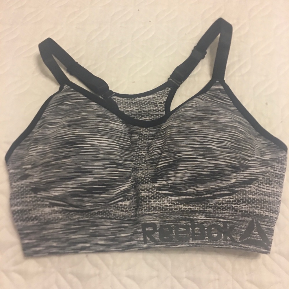 NIKE PADED TOPS